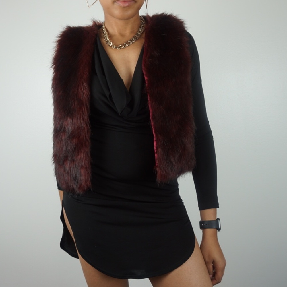 Women’s Maroon/ Wine Red Fur Vest Size Medium